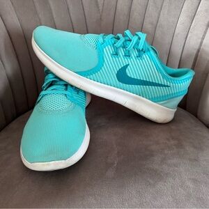 Nike Womens Free RN Size 10 Running Trainers 831511-300 Aqua
